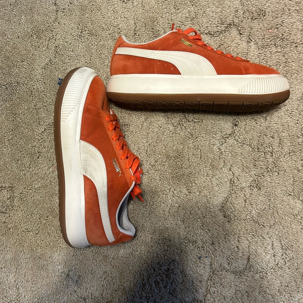 Puma kicks! Love these they are just too big worn one time, leather